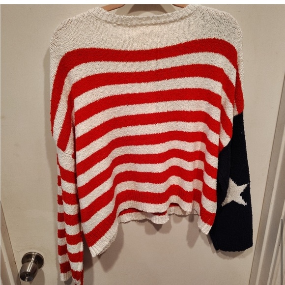 NWT moon & madison Patriotic Flag Sweater - Picture 2 of 4